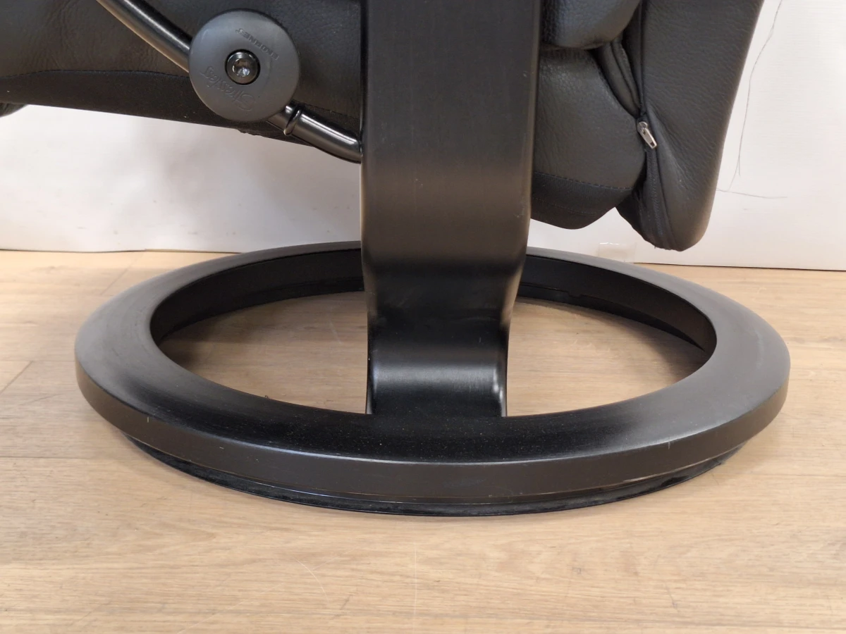 Set van twee Stressless Reno relaxfauteuils in zwart leer maat Large van Ekornes - foto 11