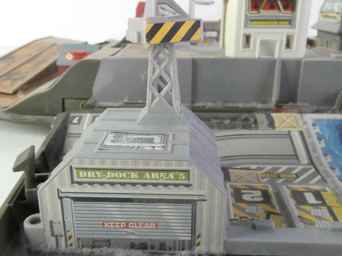 Galoob Micro Machines speelset met voertuigen en militaire basis - foto 8
