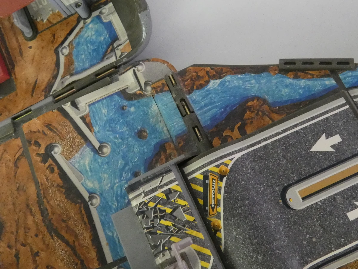 Galoob Micro Machines speelset met voertuigen en militaire basis - foto 12