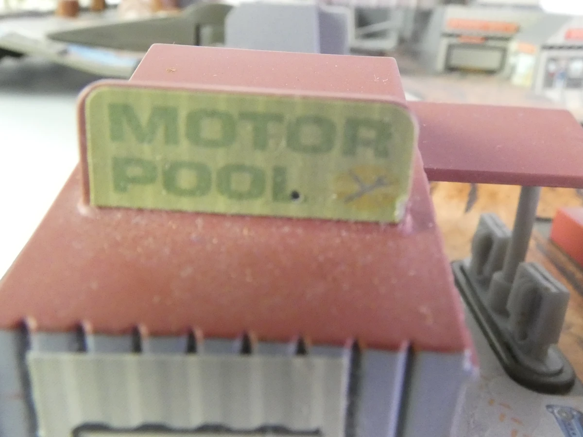 Galoob Micro Machines speelset met voertuigen en militaire basis - foto 23