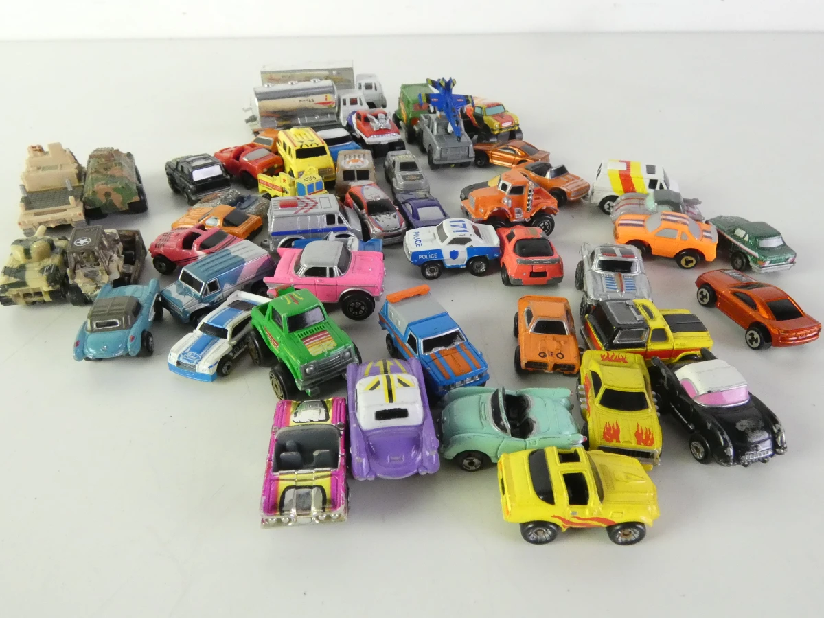 Galoob Micro Machines speelset met voertuigen en militaire basis - foto 29