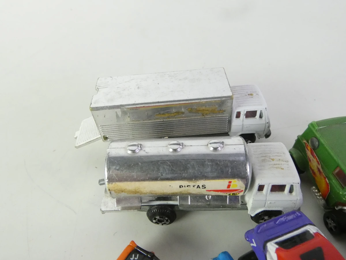 Galoob Micro Machines speelset met voertuigen en militaire basis - foto 30