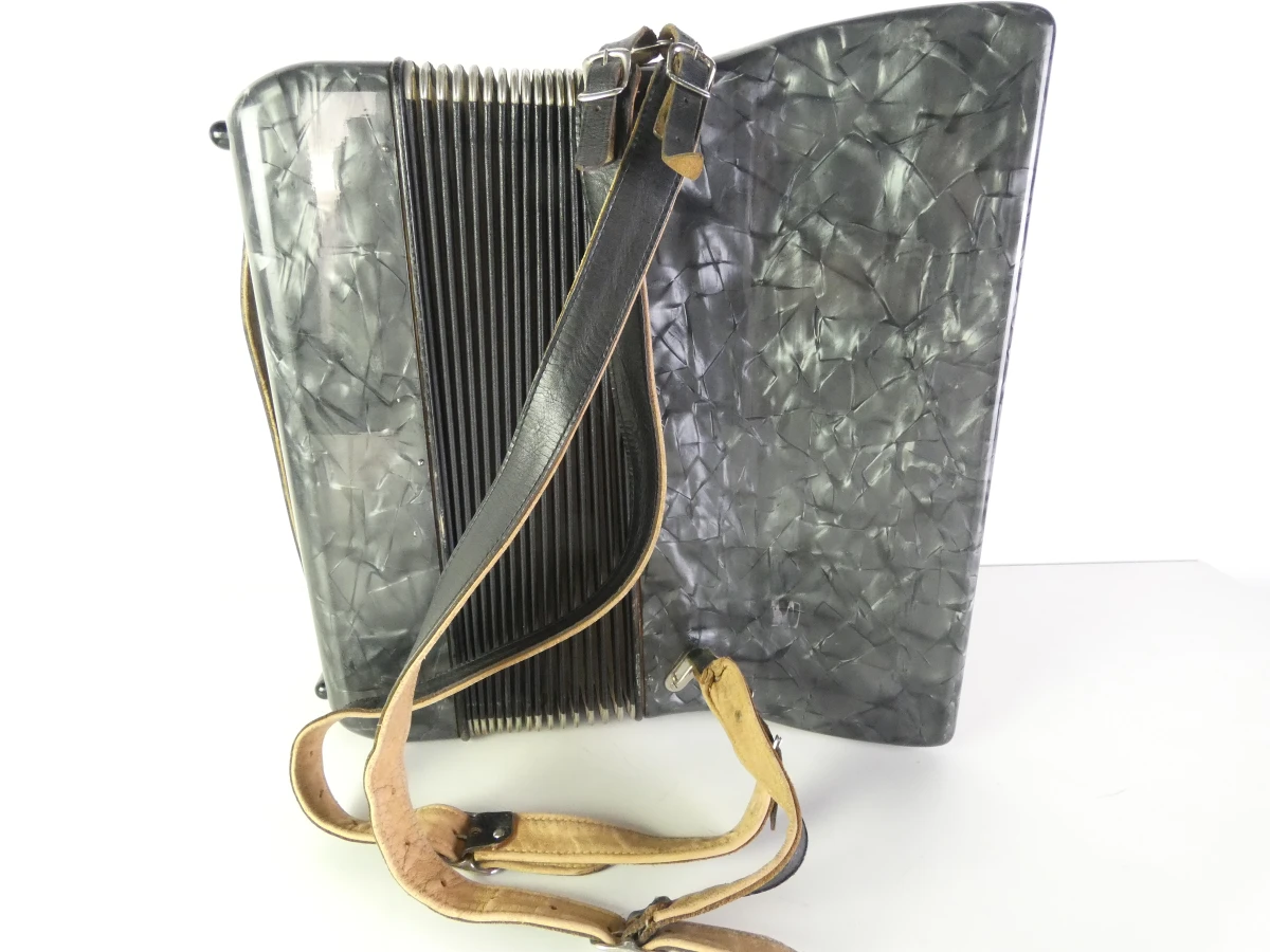 Vintage Hohner Contessa IM accordeon - foto 19