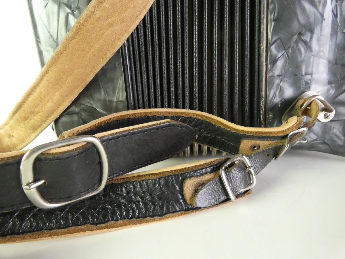 Vintage Hohner Contessa IM accordeon - foto 20