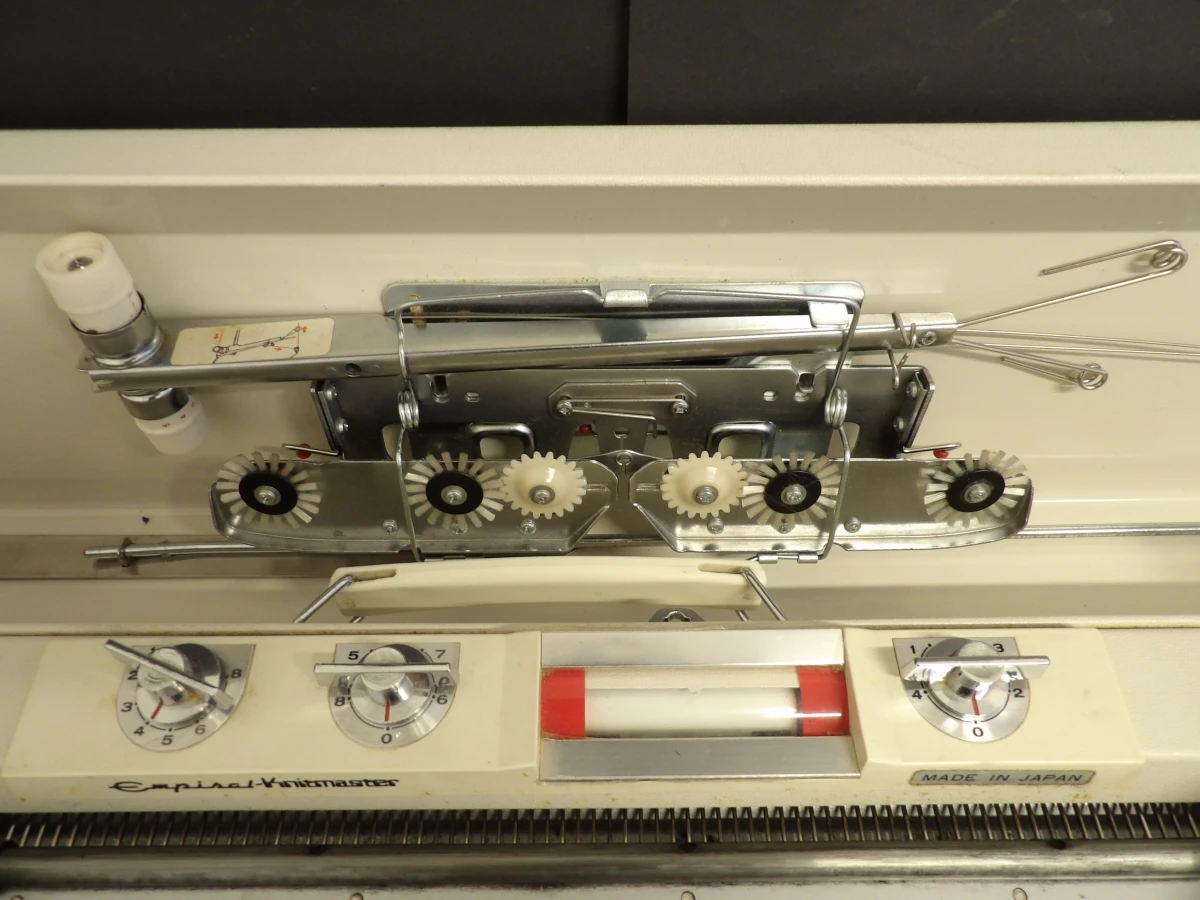 "Empisal Knitmaster" breimachine (model 305 Automatic) - foto 4