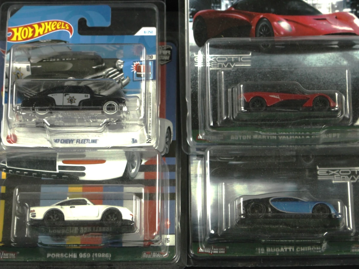 Hot Wheels lot van 38 diverse modellen - foto 4