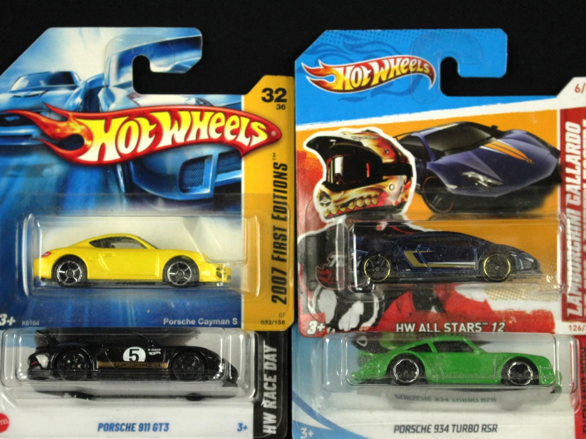 Hot Wheels lot van 38 diverse modellen - foto 13