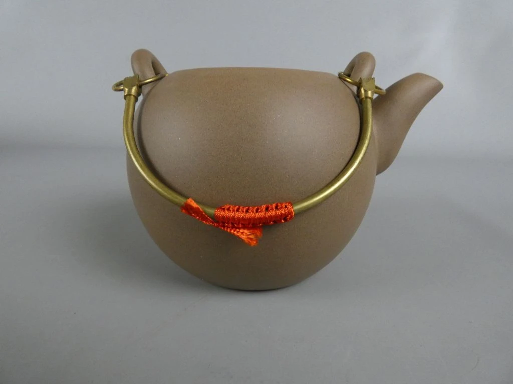 Chinese theepot met metalen handvat en filter - foto 6