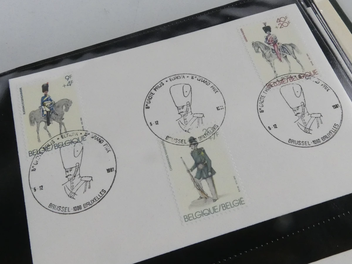 Filatelistische Collectie: Luxe Jaarboeken, FDC's & Klassiek België - foto 17