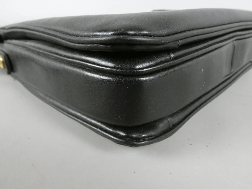 Longchamp zwarte schoudertas met goudkleurig logo - foto 9