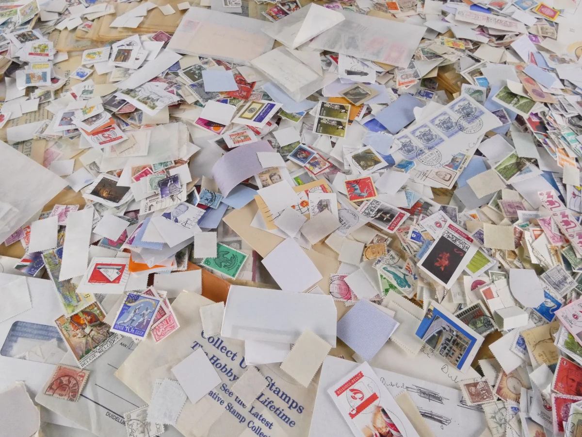 Filatelistisch lot: postzegels en album - foto 2