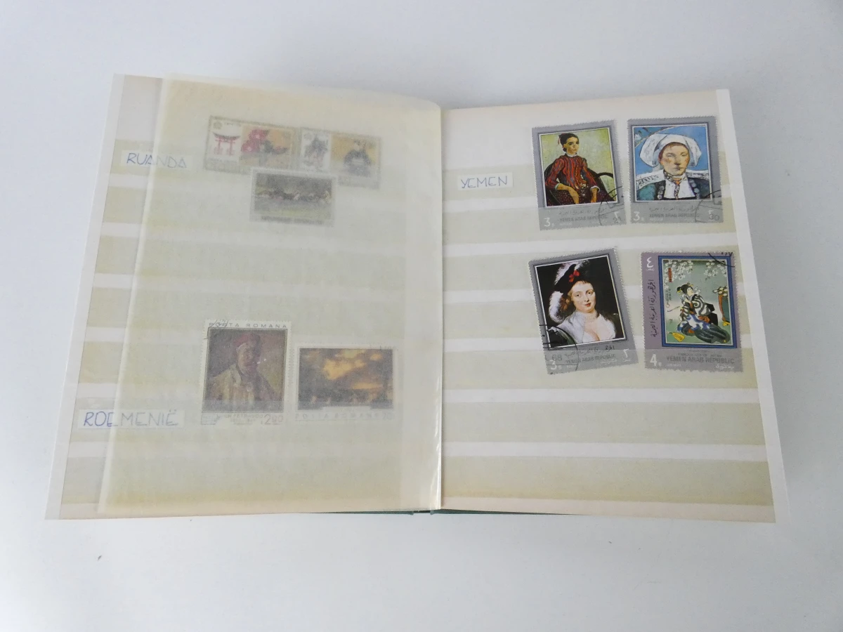 Filatelistisch lot: postzegels en album - foto 9