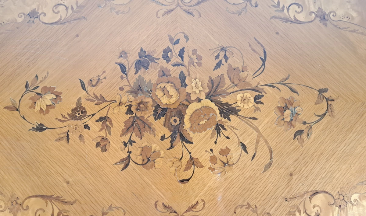 Ovale houten salontafel met bloemeninleg - foto 6