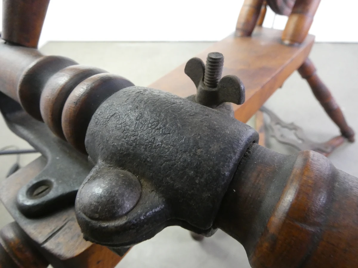 Oud Canadees Productie-Spinnewiel (CPW) – Philias Cadorette - foto 8
