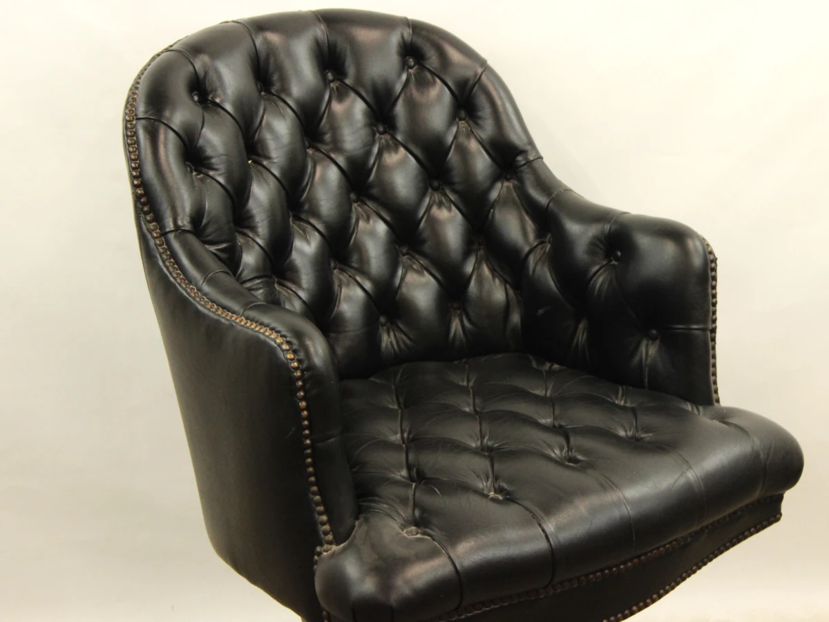 Karaktervolle Chesterfield-bureaustoel met vintage uitstraling - foto 3