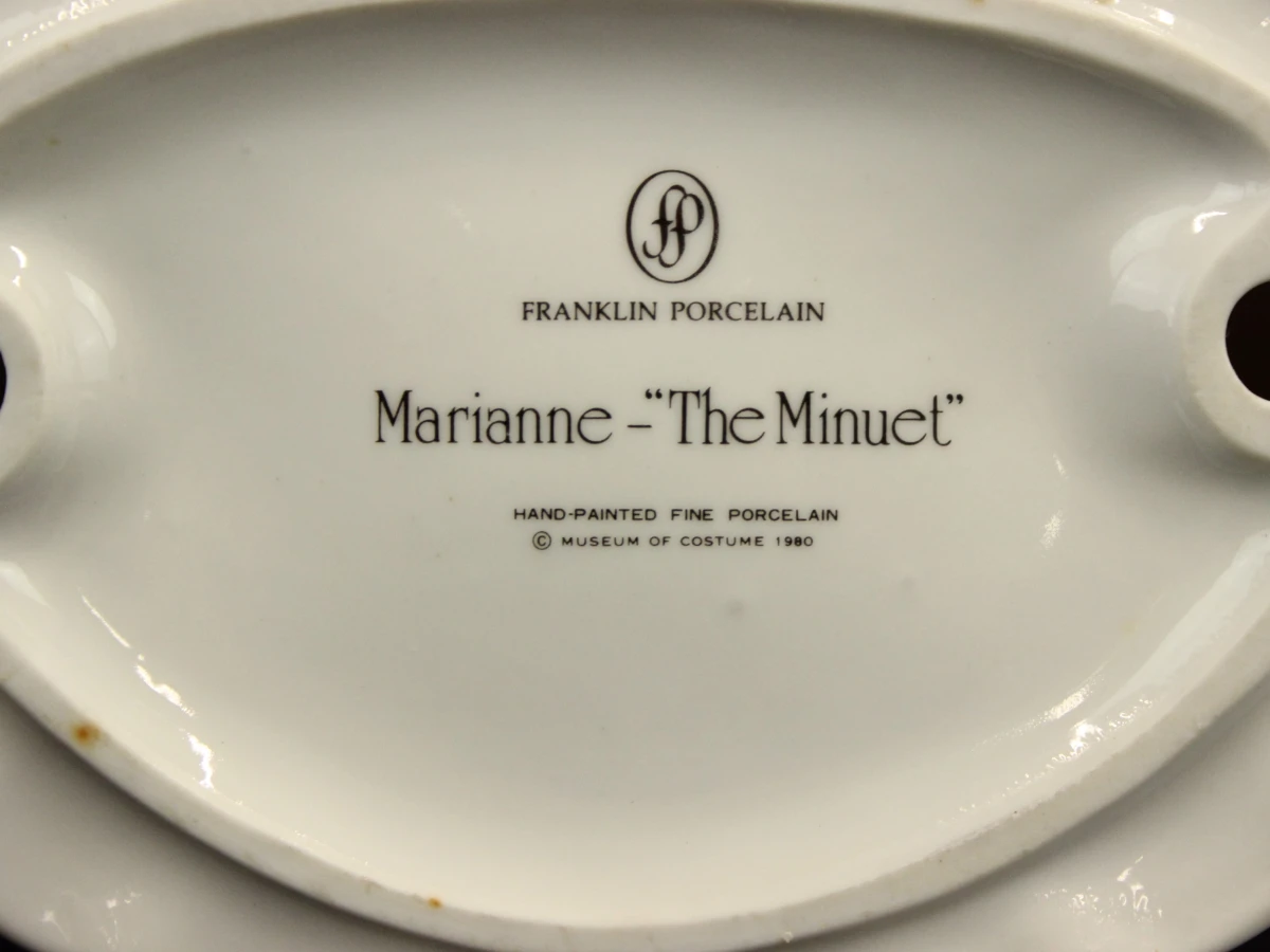 Franklin Porcelain  Marianne 'The Minuet  hand painted fine porcelain Museum of costume 1980 - foto 7