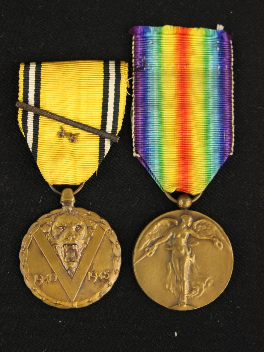 Set van 8 militaire medailles - foto 4