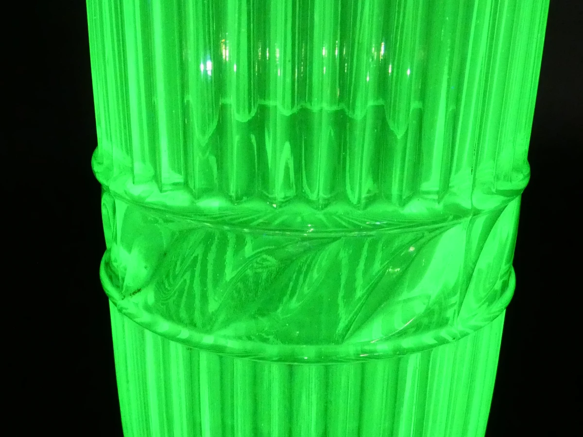 Prachtige Art Deco Uraniumglas 'Celery' Vaas – Bagley 'Carnival' (ca. 1938) - foto 3