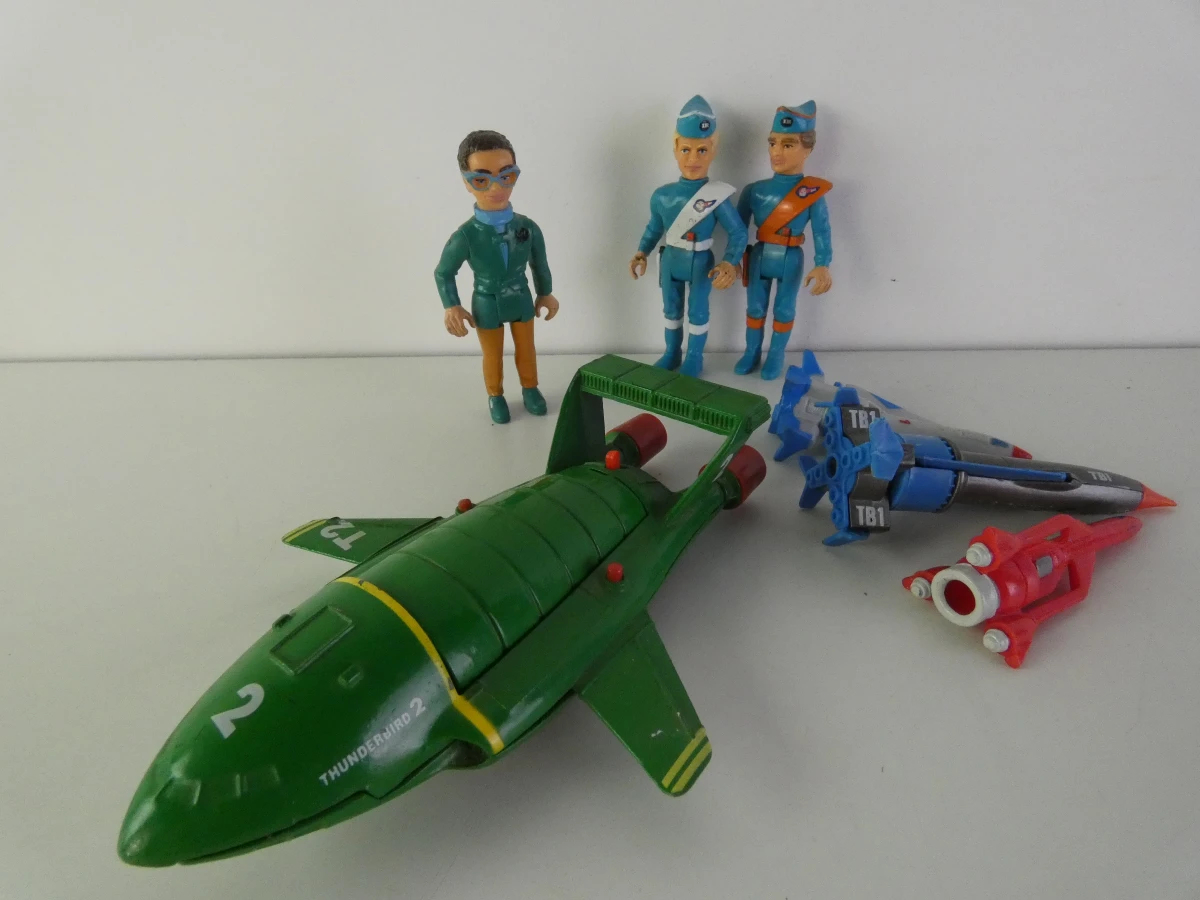 Vintage Thunderbirds Lot (1992 Matchbox & 2004 WT Ventura) – Voertuigen & Figuren - foto 2