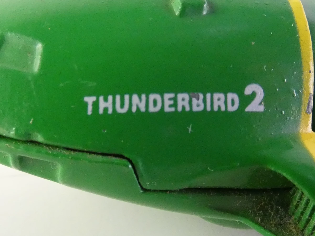 Vintage Thunderbirds Lot (1992 Matchbox & 2004 WT Ventura) – Voertuigen & Figuren - foto 3