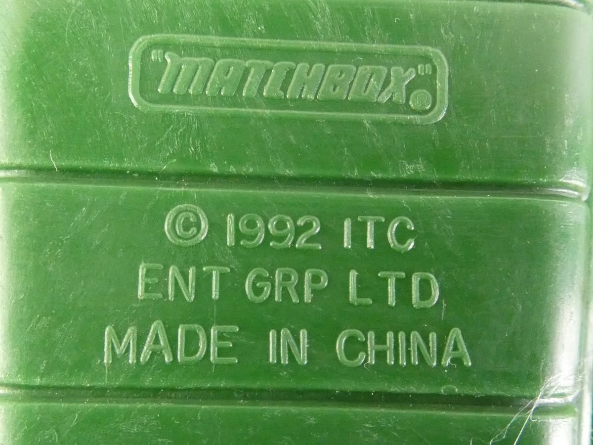 Vintage Thunderbirds Lot (1992 Matchbox & 2004 WT Ventura) – Voertuigen & Figuren - foto 4