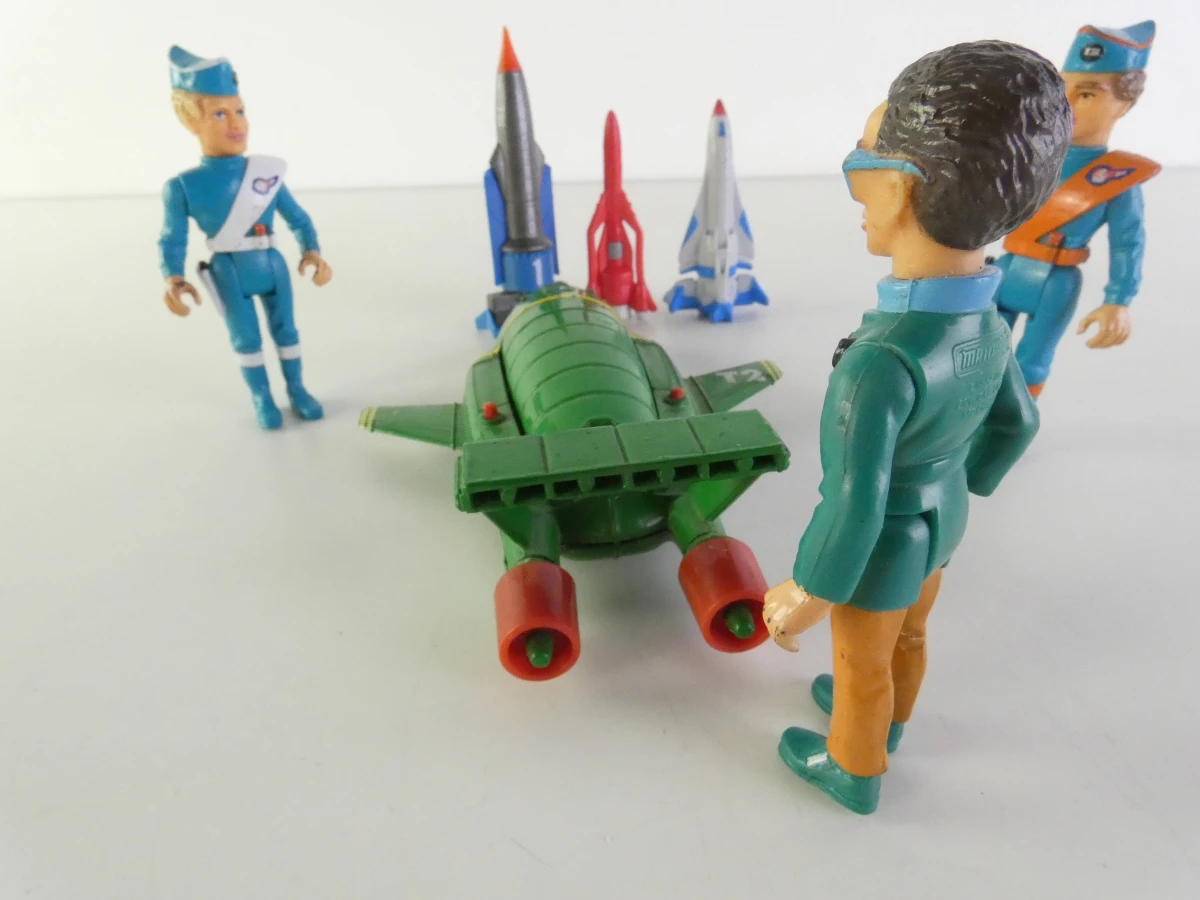 Vintage Thunderbirds Lot (1992 Matchbox & 2004 WT Ventura) – Voertuigen & Figuren - foto 13