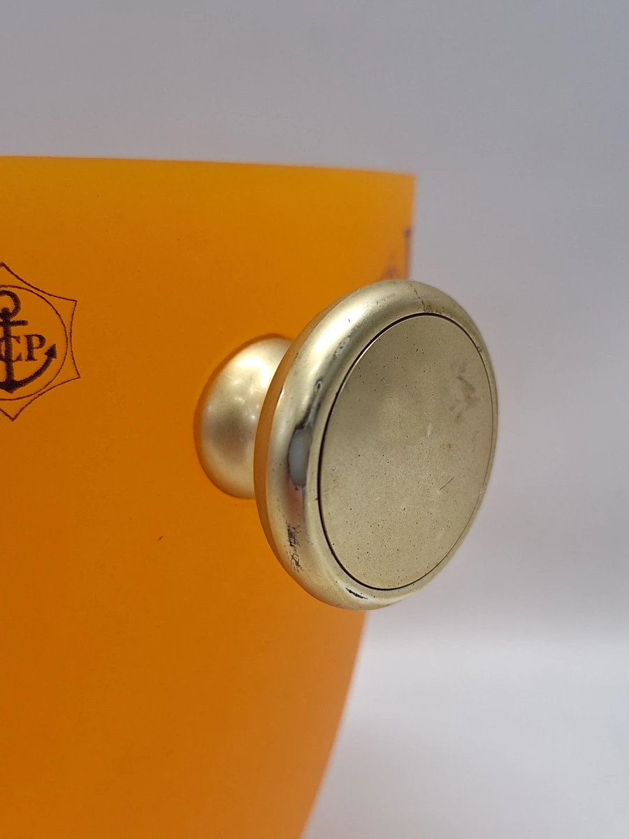 Veuve Clicquot champagne emmer met metalen "Arrow" geschenkverpakking en flessenstop - foto 8