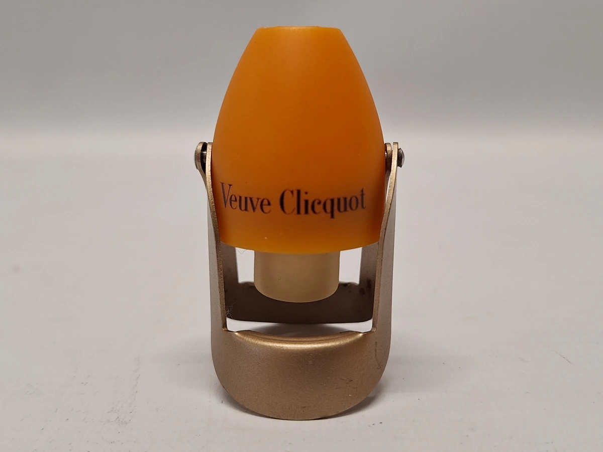 Veuve Clicquot champagne emmer met metalen "Arrow" geschenkverpakking en flessenstop - foto 16
