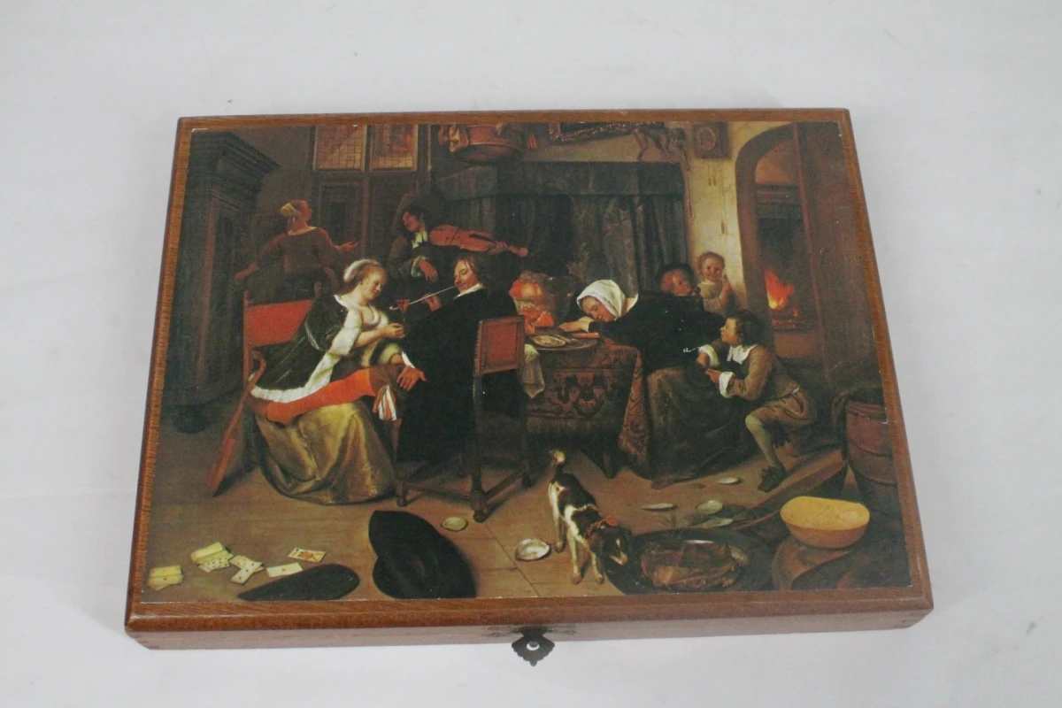 Diverse postzegels in decoratieve sigarendoos - foto 2