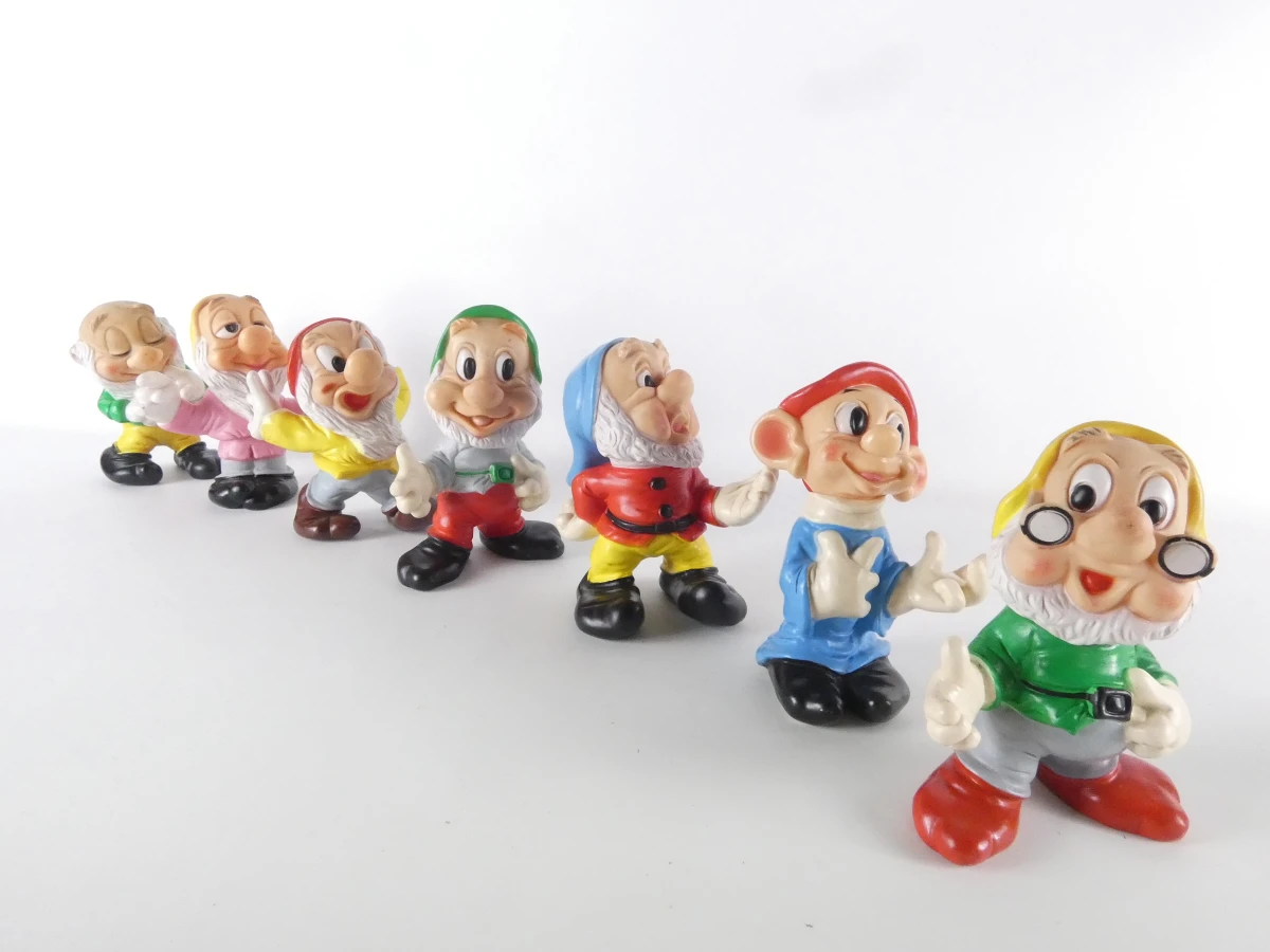 Vintage lot van 11 kunststof figuren - foto 7