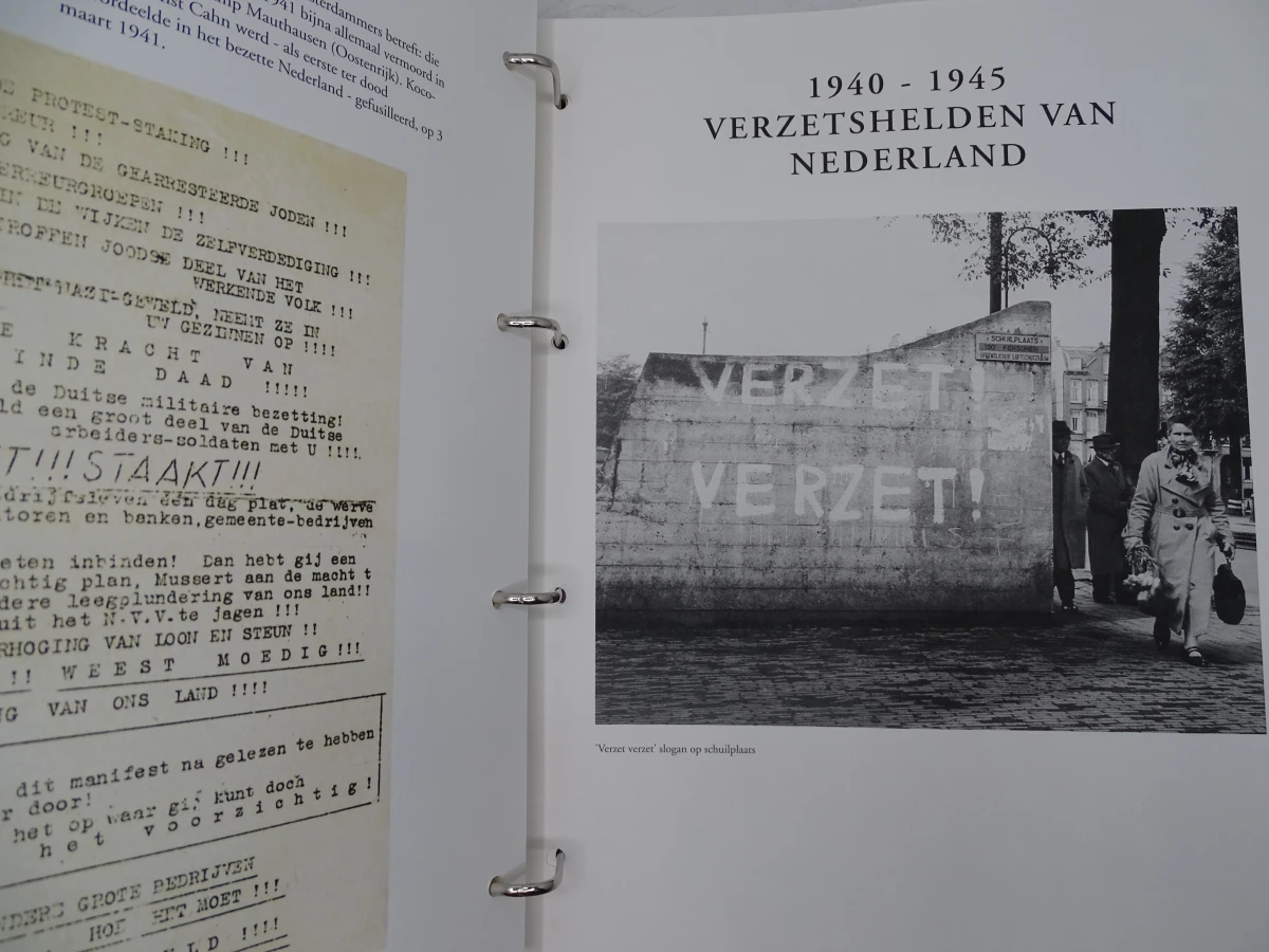 Postzegel map : De geschiedenis van de tweede wereldoorlog - foto 23