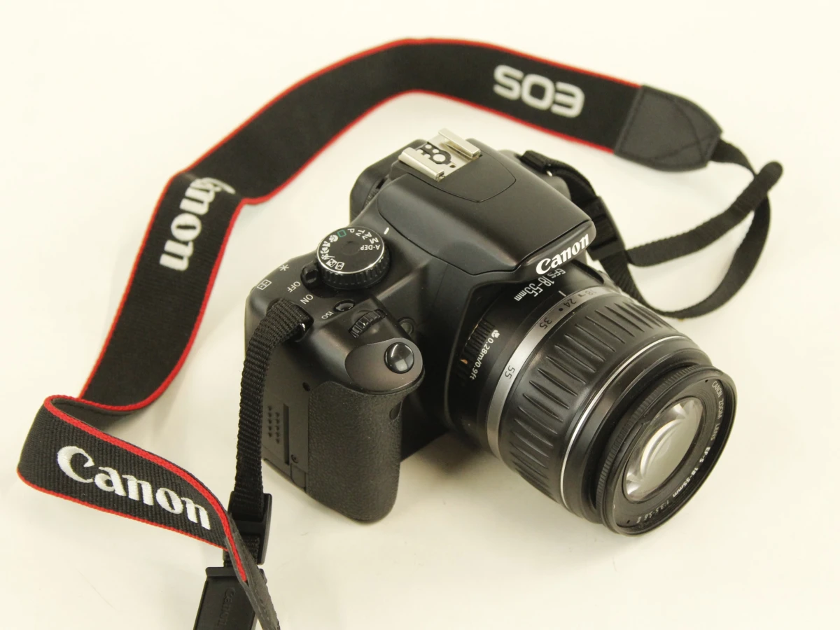 Canon EOS 450D digitale spiegelreflexcamera met lens , batterij oplader en kipling camera tas - foto 3