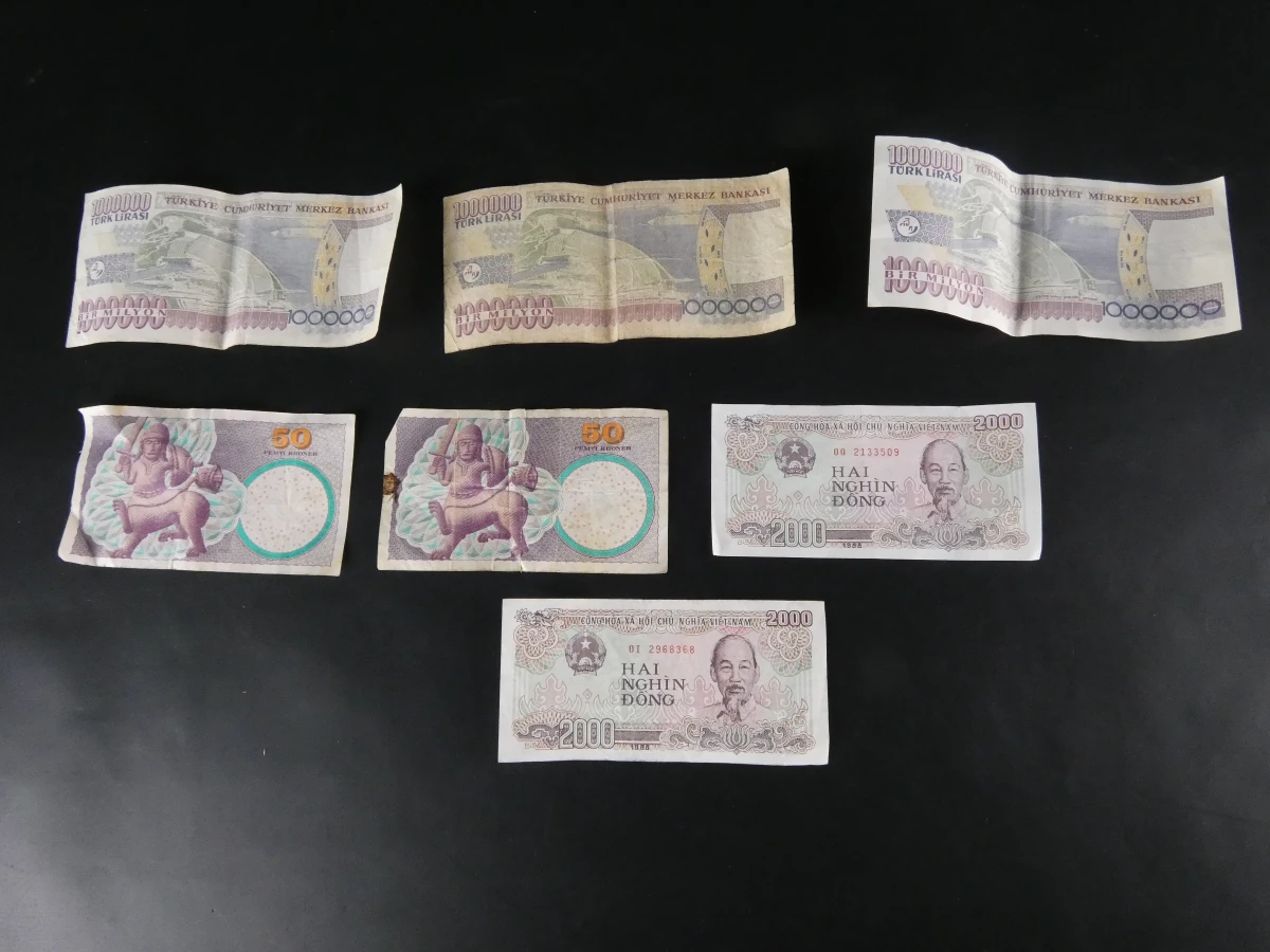 Verzameling oude buitenlandse bankbiljetten - foto 12