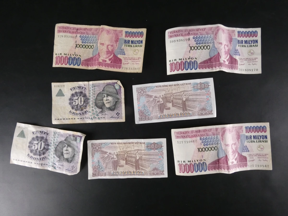 Verzameling oude buitenlandse bankbiljetten - foto 13