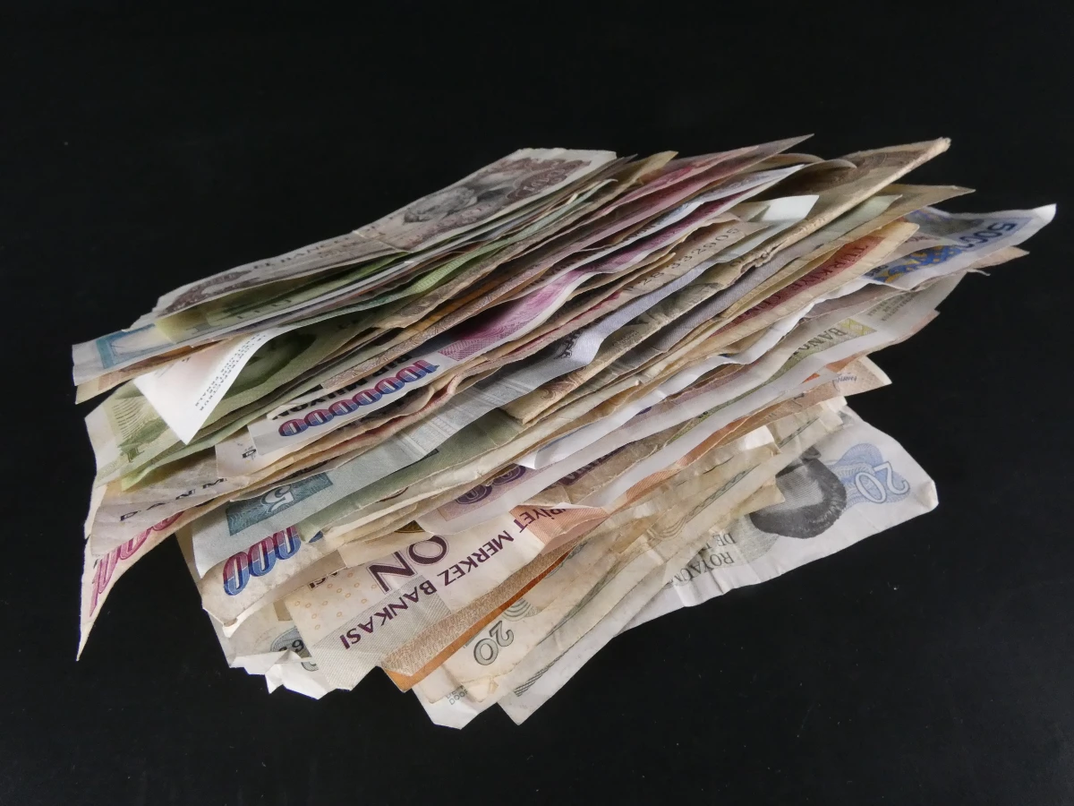 Verzameling oude buitenlandse bankbiljetten - foto 16