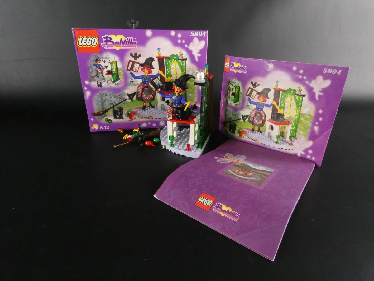 Twee LEGO sets - Friends Heartlake City Resort & Belville Witch’s Cottage - foto 2