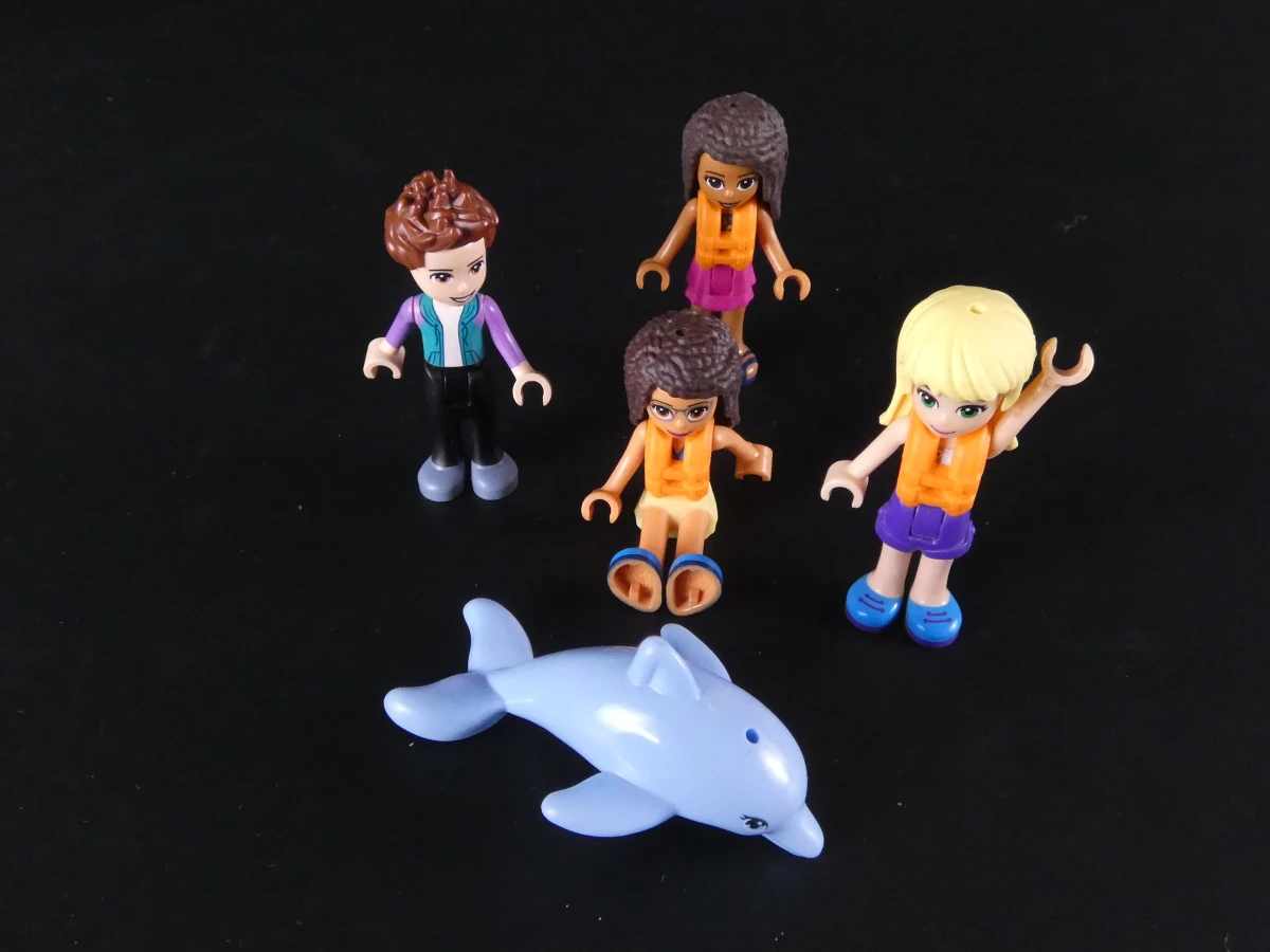Twee LEGO sets - Friends Heartlake City Resort & Belville Witch’s Cottage - foto 16