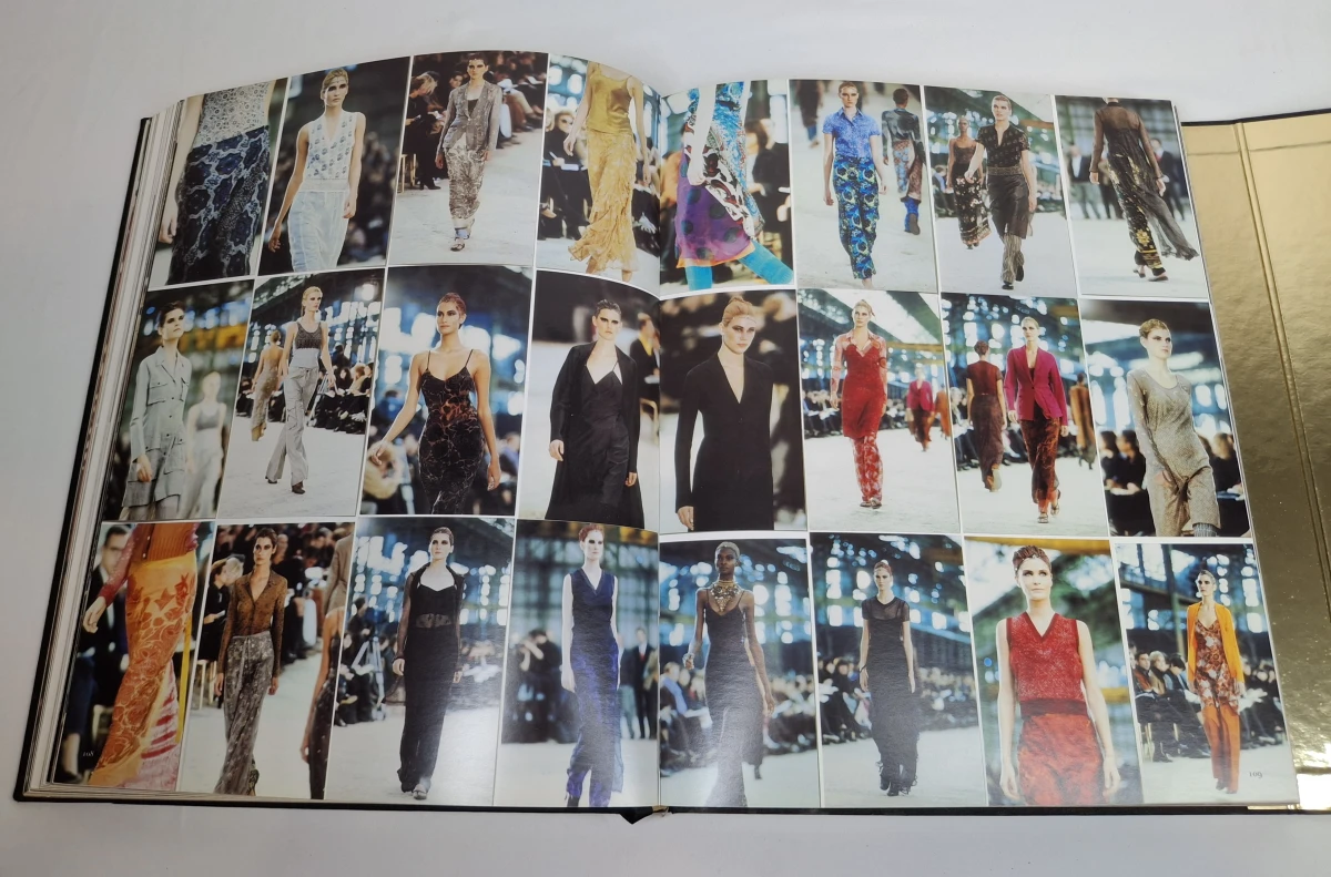 Dries Van Noten 01–50: A Golden Anniversary - Modeboek - foto 12