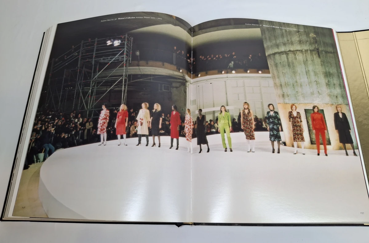 Dries Van Noten 01–50: A Golden Anniversary - Modeboek - foto 14