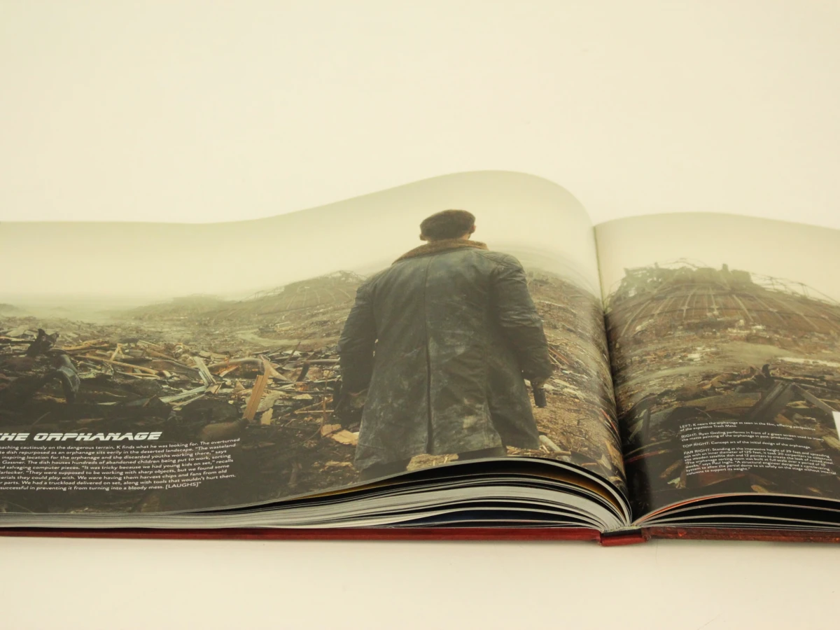 The Art and soul of Blade Runner 2049 Forword By Denis Villeneuve Written By Tanya Lapointe -Alcon Entertainmet - foto 8