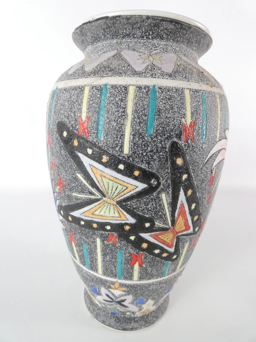 Vintage keramische vaas – handgeschilderd vlinderdecor met kleurrijke geometrische motieven - foto 2