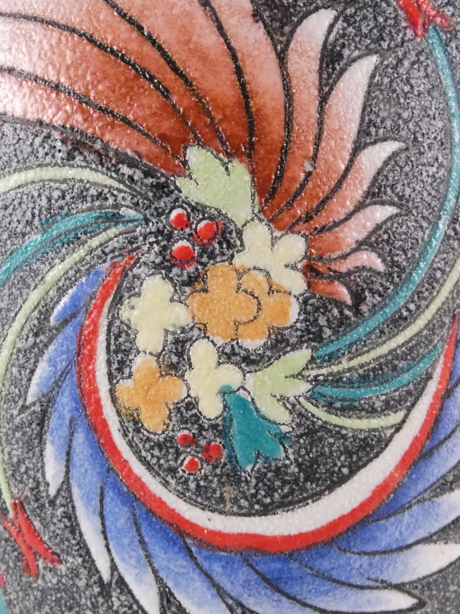 Vintage keramische vaas – handgeschilderd vlinderdecor met kleurrijke geometrische motieven - foto 4