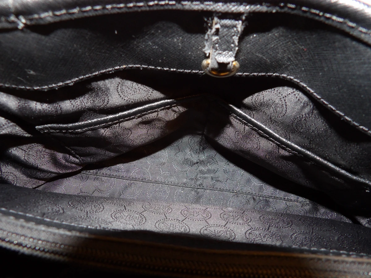 Michael Kors Quinn Medium East West Top Zip Tote - foto 7