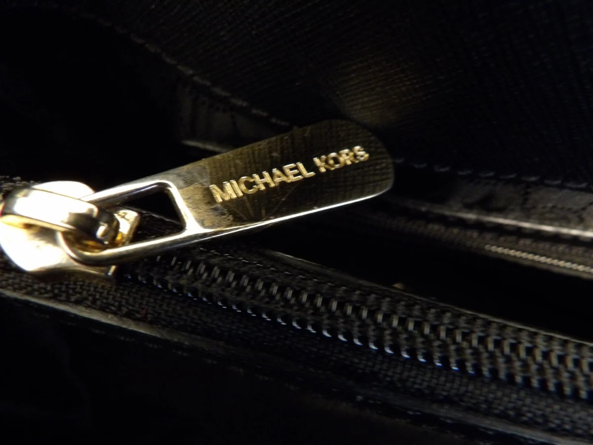 Michael Kors Quinn Medium East West Top Zip Tote - foto 6
