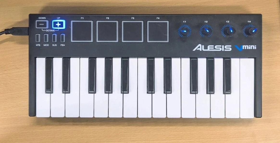 Alesis Vmini MIDI keyboard controller met kabel en handleiding - foto 3