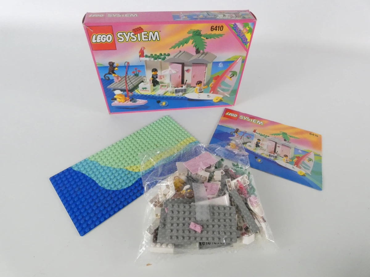 LEGO verzameling – Skatepark, Piratenvlot, Paradisa strandset & 3 grote opbergdozen - foto 12