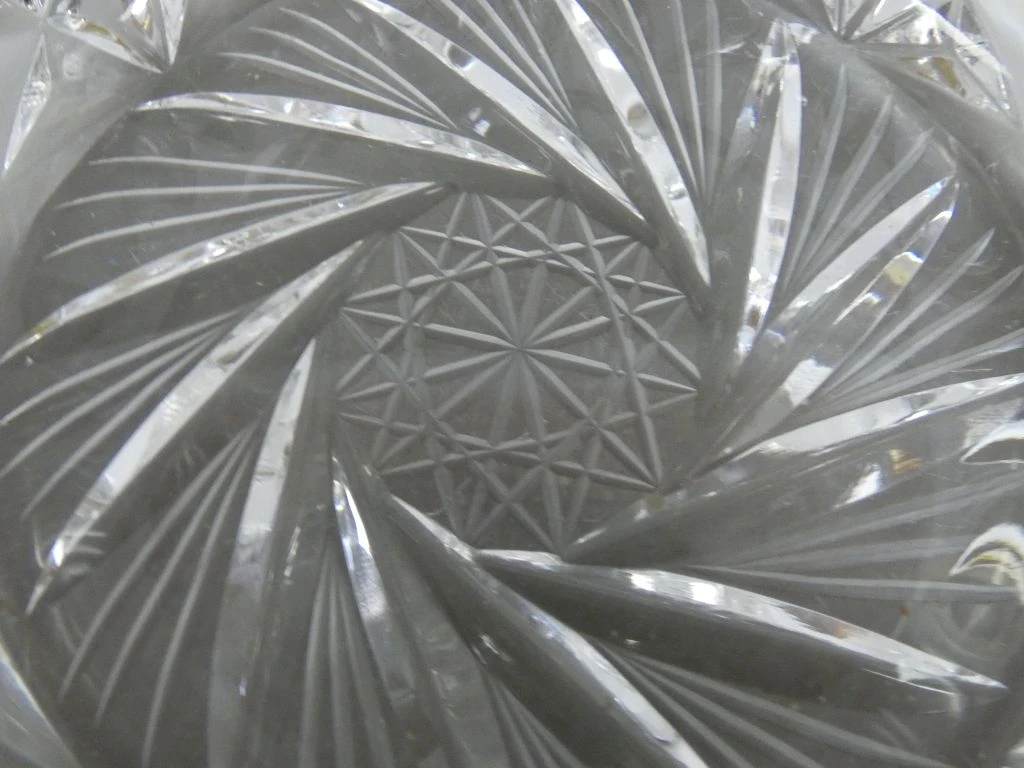 Kristallen asbak met goudkleurige decoratie - foto 3