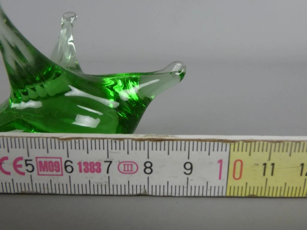 Glazen beeldje van een zwaan met groene buik - foto 4