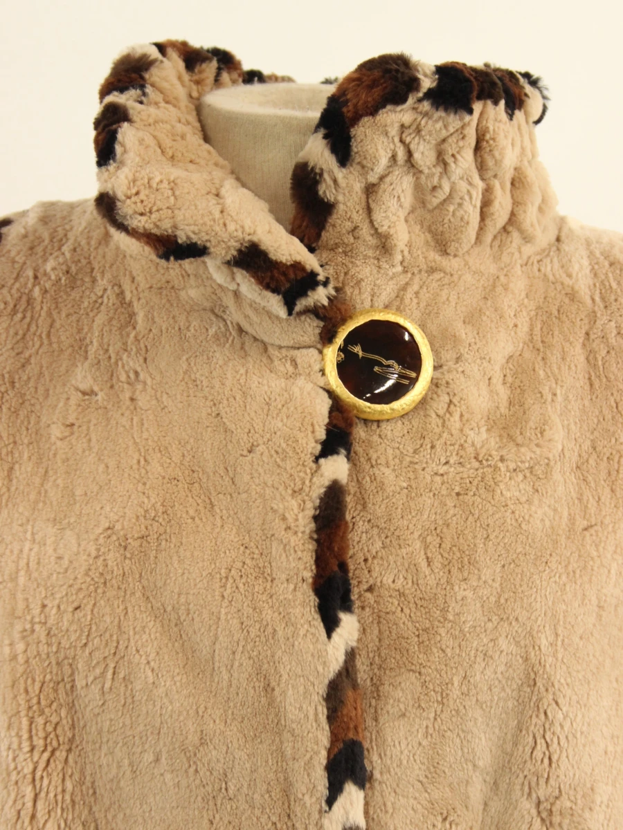 ZUKI - Exclusieve Canadese faux fur mantel - beige met bruine details - made in Canada - foto 3