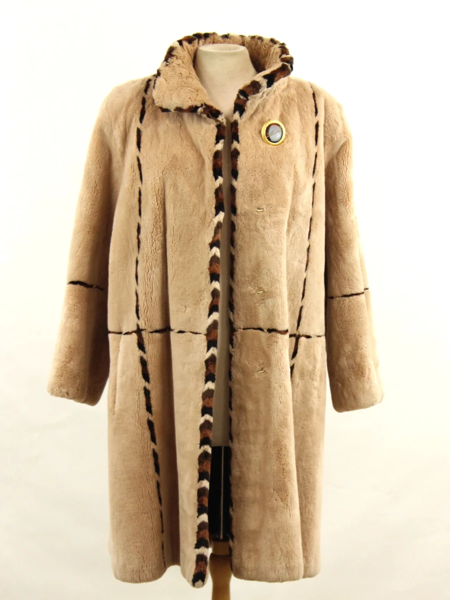 ZUKI - Exclusieve Canadese faux fur mantel - beige met bruine details - made in Canada - foto 7